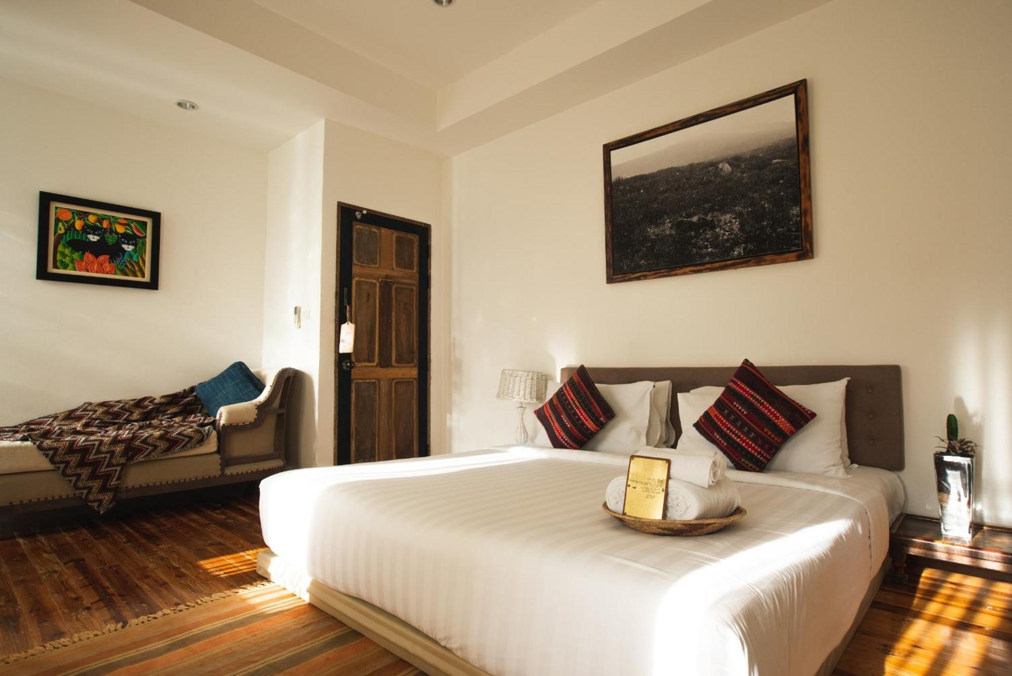 Hotel Yayee Chiang Mai Exterior photo