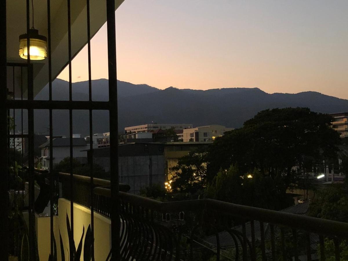 Hotel Yayee Chiang Mai Exterior photo